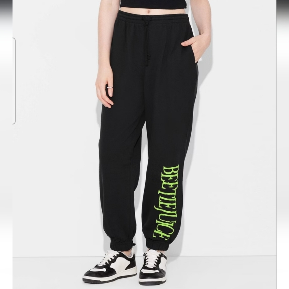 Women's Beetlejuice Graphic SweatPants - Black S